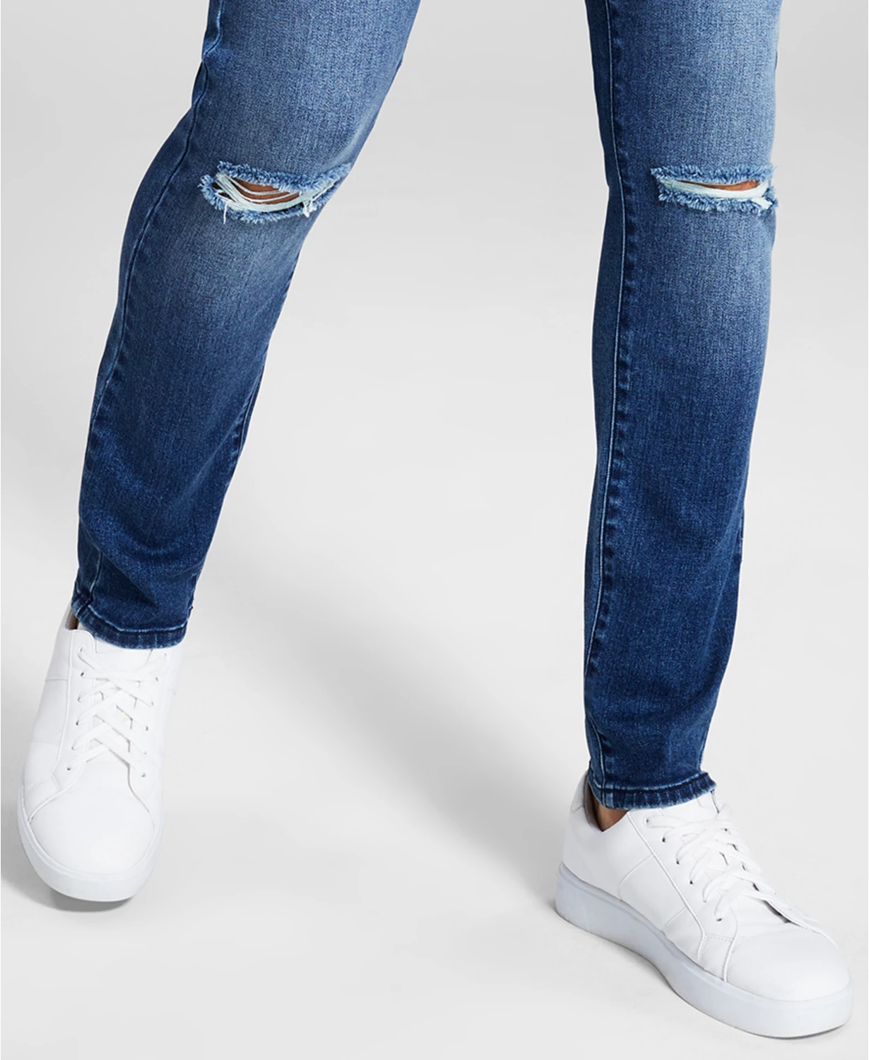 Calça jeans skinny rasgada com elasticidade máxima