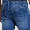 Calça jeans skinny rasgada com elasticidade máxima