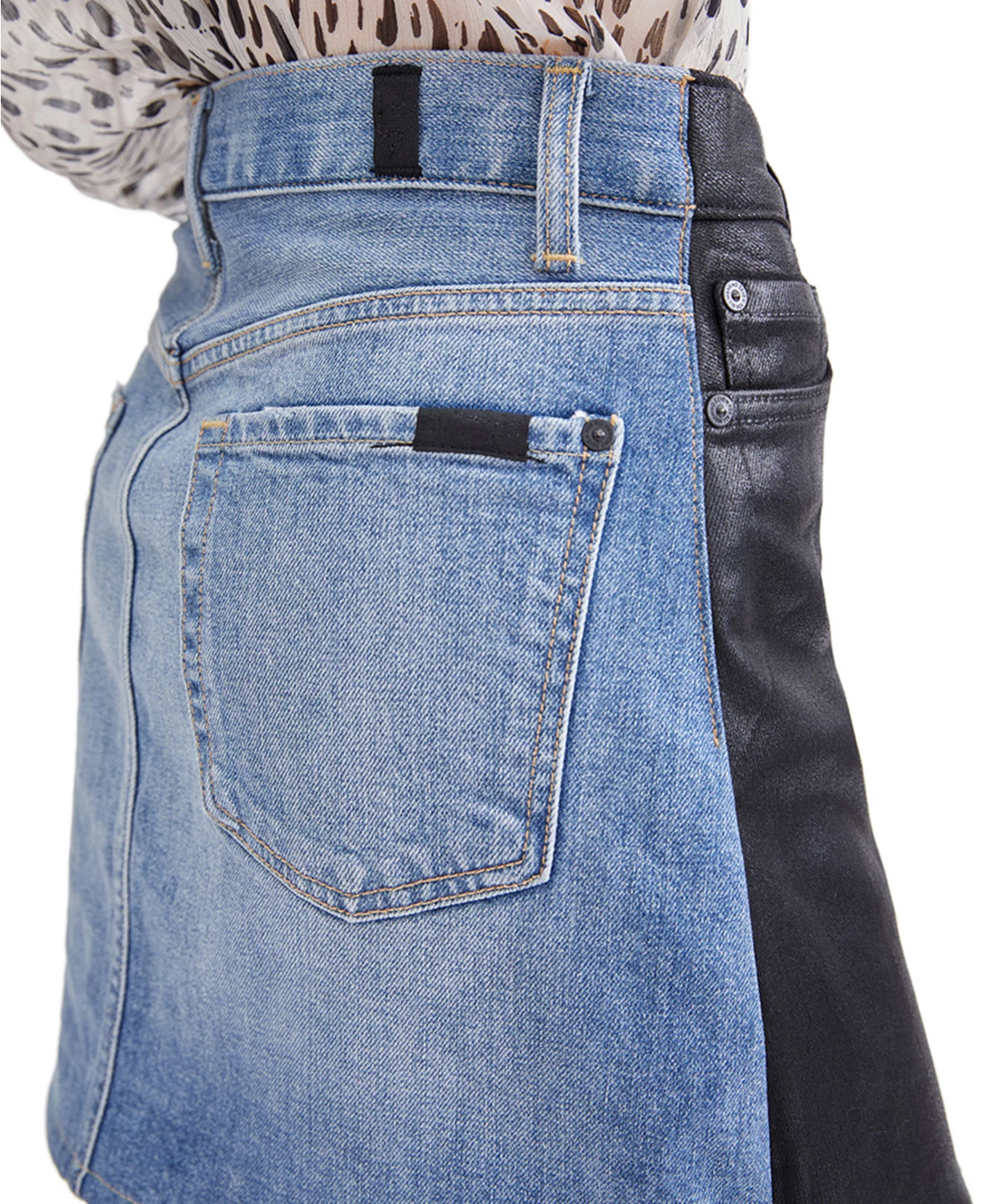 Saia Jeans Revestida na Frente